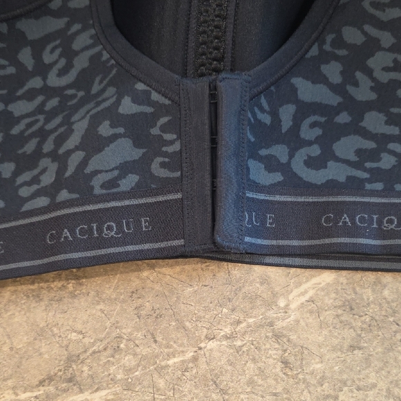 (J15) Cacique Navy Animal Print Bra Sz 50DDD - Picture 6 of 10